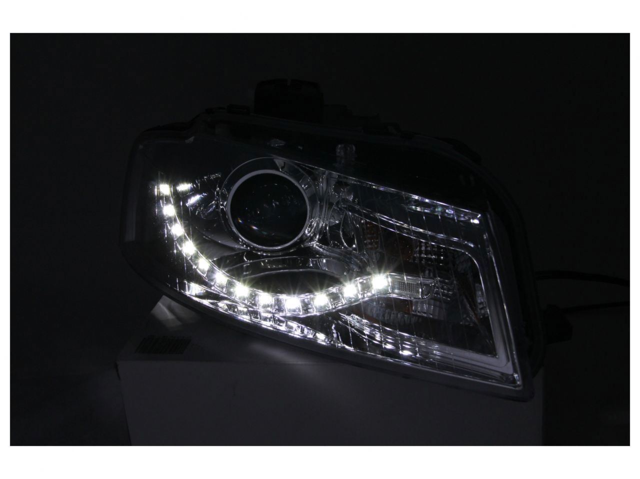 Anzo 2006-2008 Audi A3 Projector Headlights Chrome (R8 LED Style)