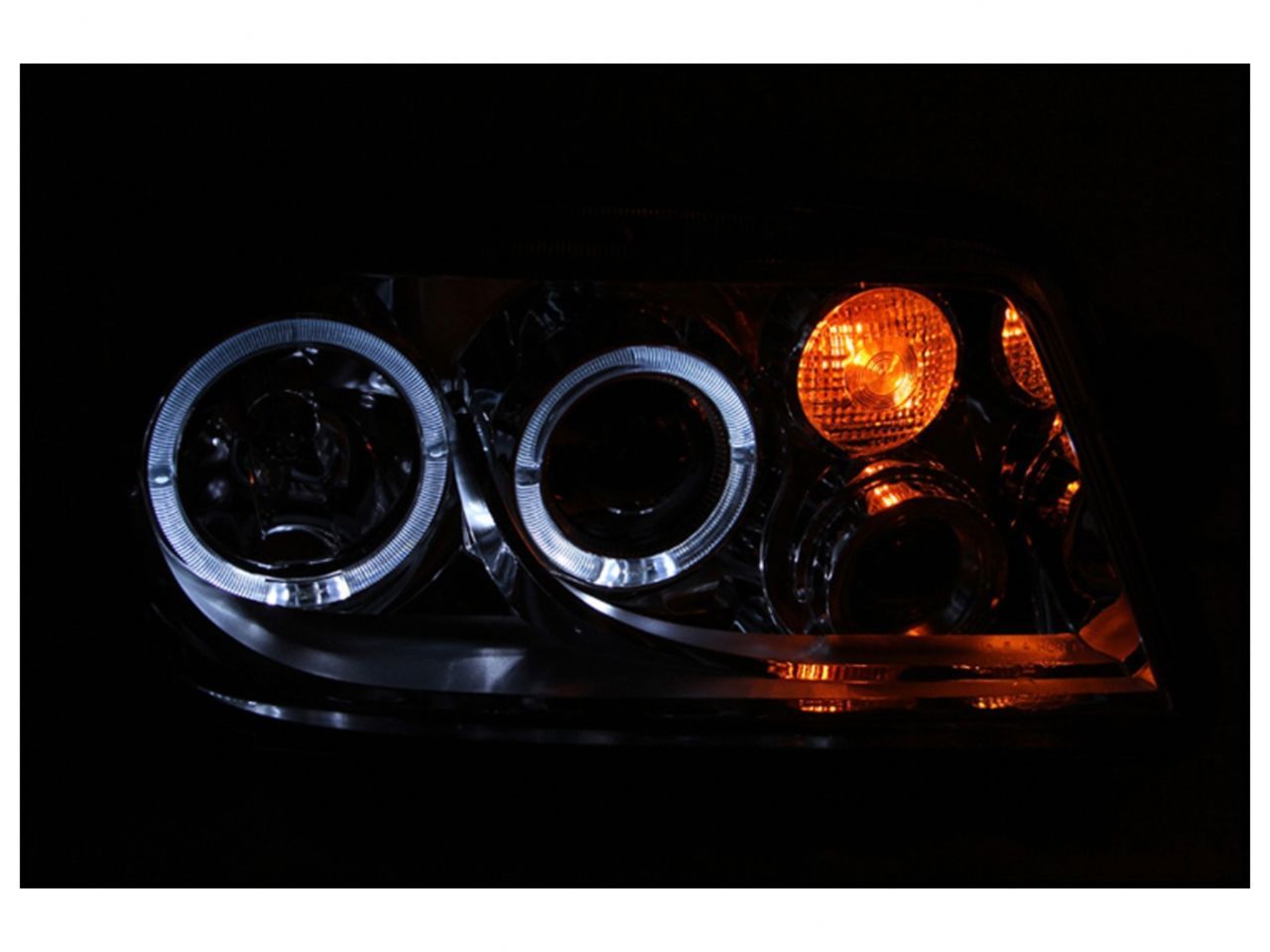 Anzo 1999-2005 Volkswagen Jetta Projector Headlights w/ Halo Chrome (CCFL)