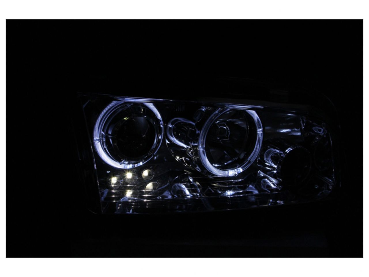 Anzo 2006-2010 Dodge Charger Projector Headlights w/ Halo Chrome