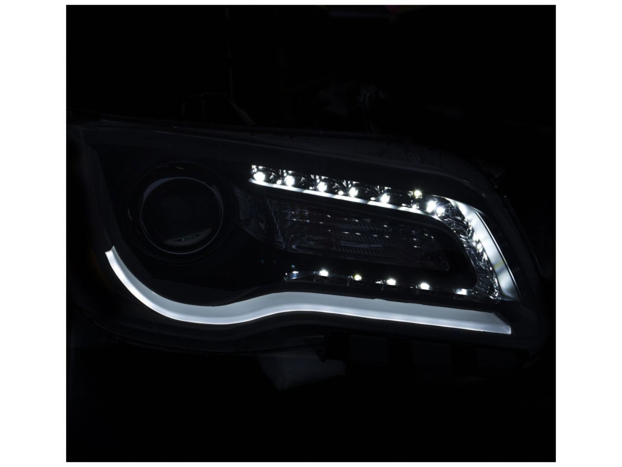 Anzo 2011-2014 Chrysler 300Projector Headlights w/Plank Style Design Chrome