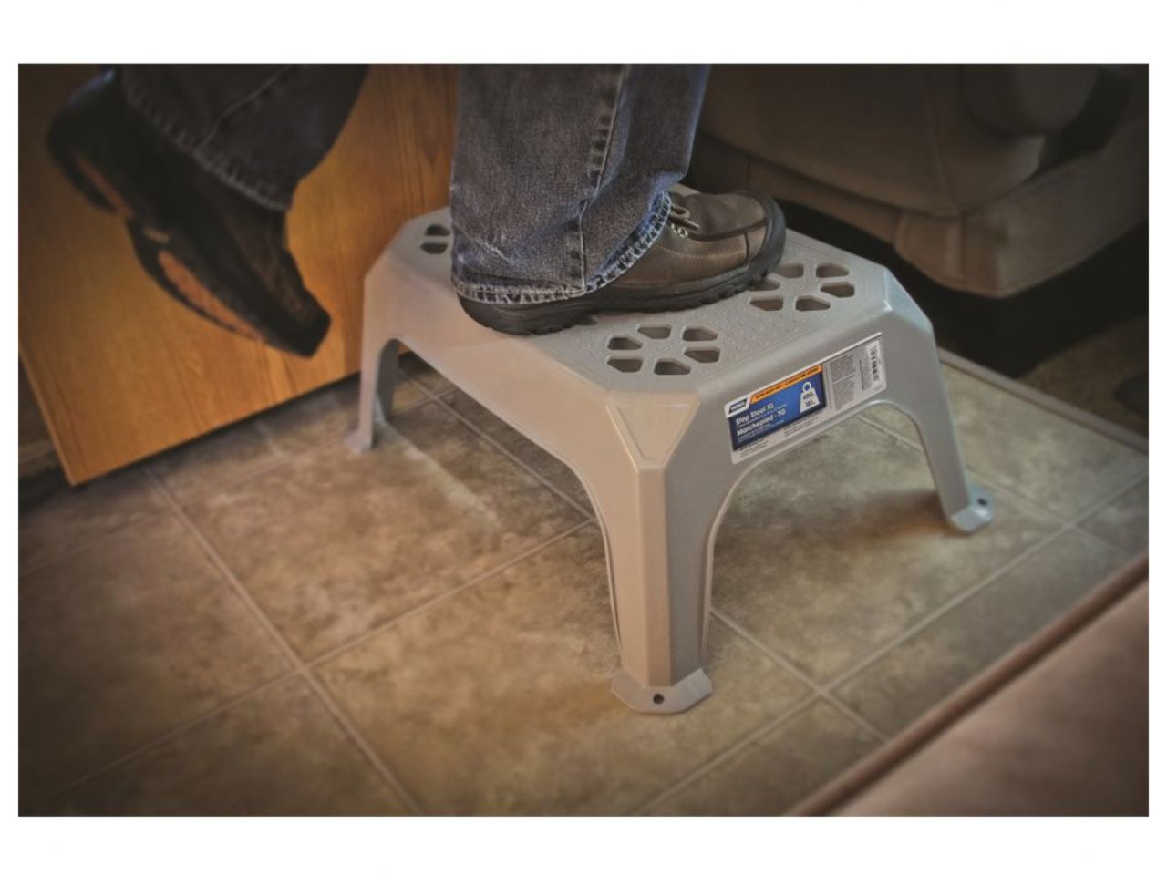 Camco Plastic Step Stool - Large Gray Bilingual