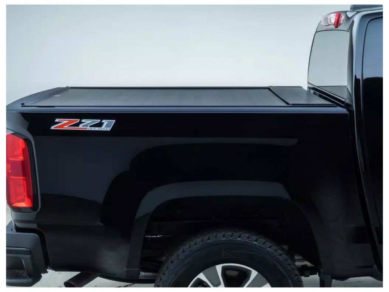 Pace Edwards 2019 Chevrolet Silverado 1500 5ft 8in Bed BedLocker