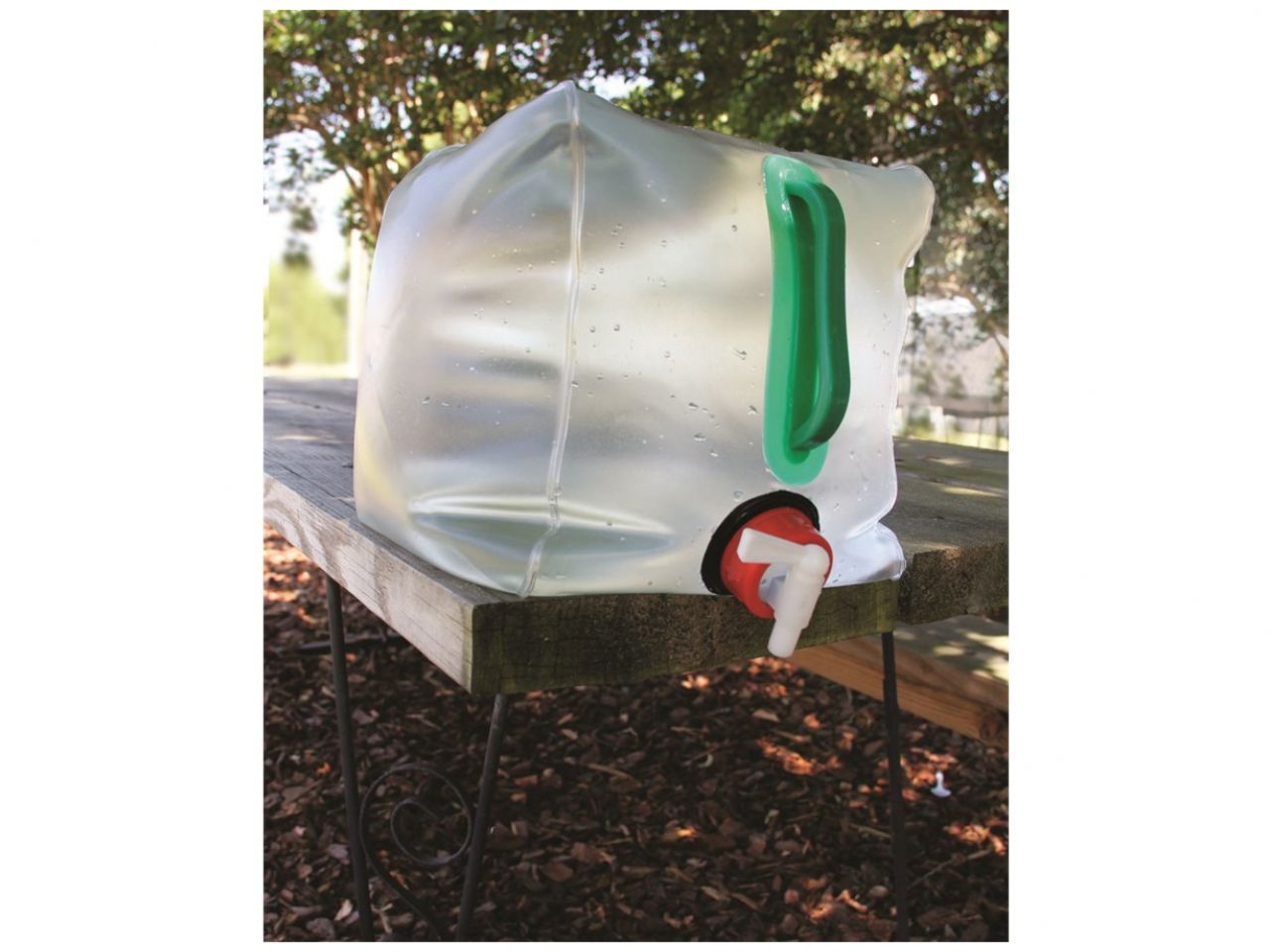 Camco Expandable Water Carrier - 2.1 Gallon Bilingual