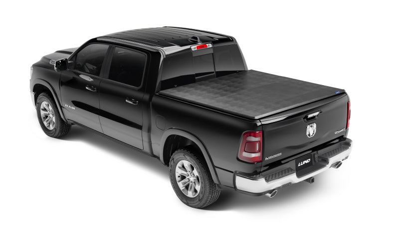 Lund 05-12 Dodge Dakota (5ft. Bed w/o Utility TRack) Genesis Tri-Fold Tonneau Cover - Black 95088