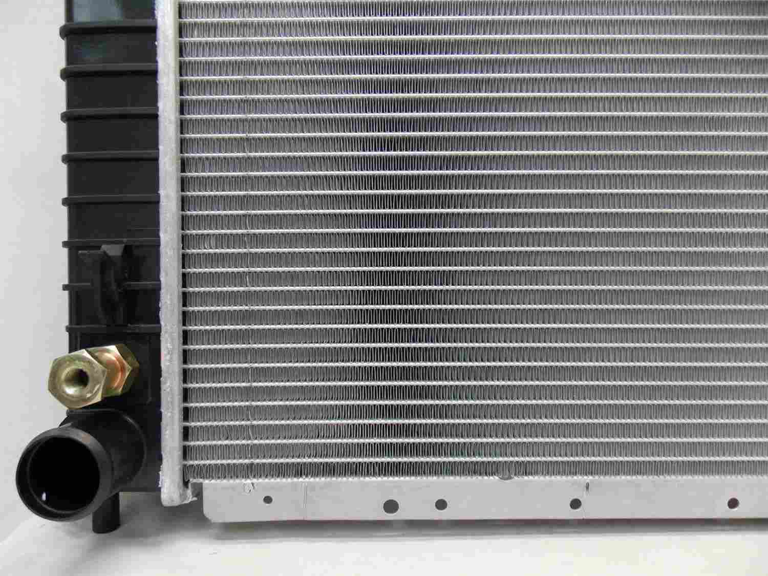 pro parts radiator  frsport 05-r1831