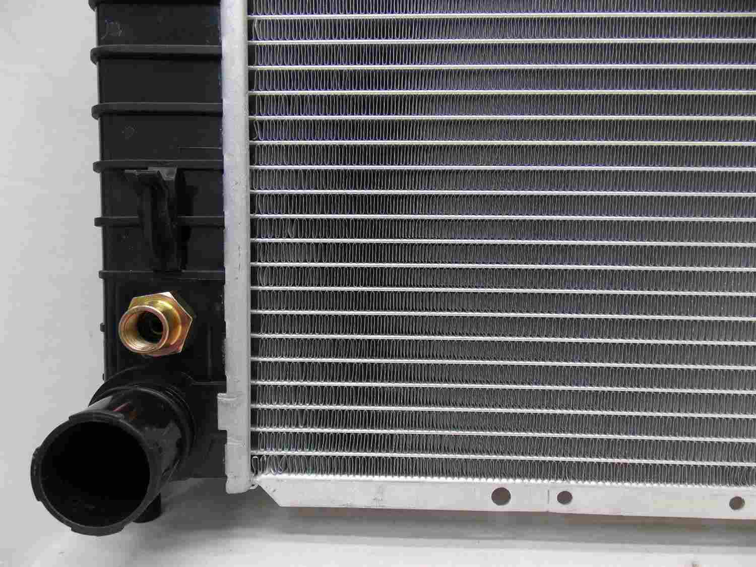 pro parts radiator  frsport 05-r2257