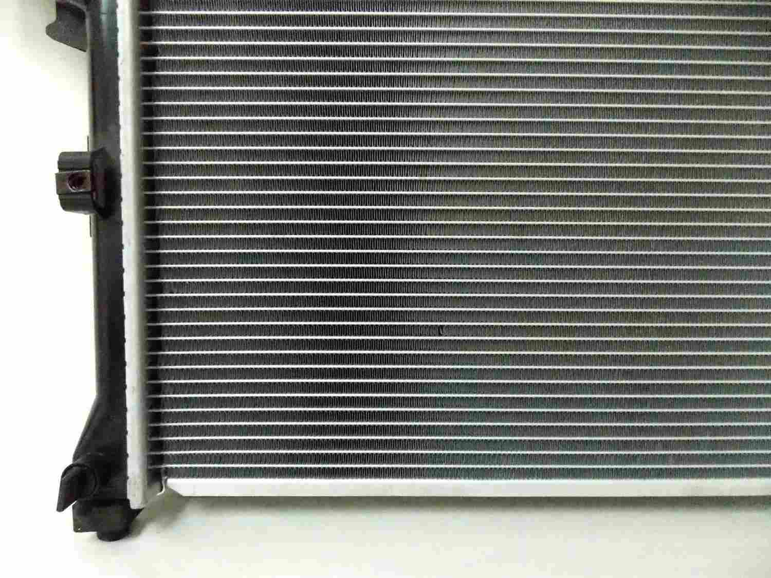 pro parts radiator  frsport 05-r2336