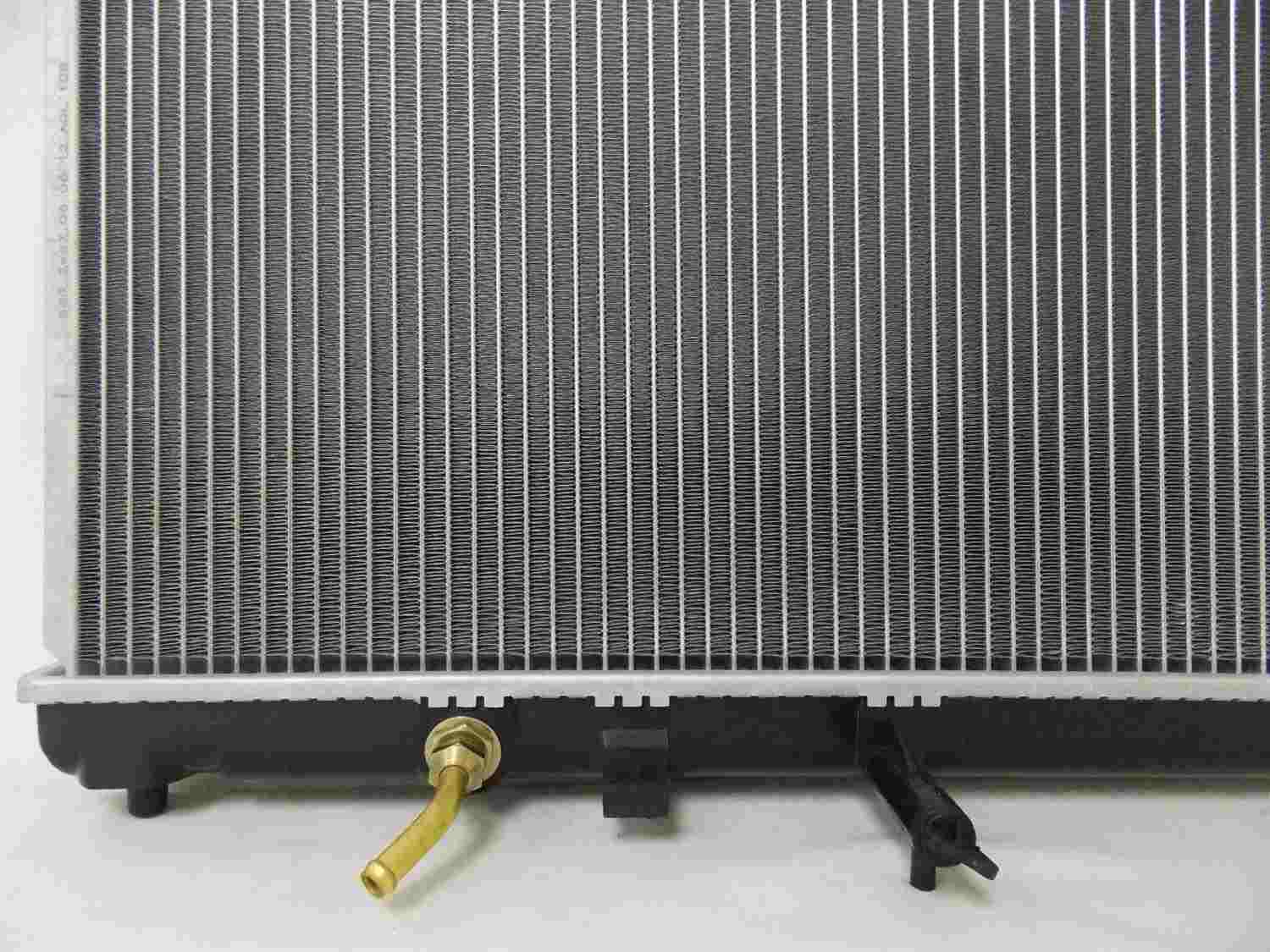 pro parts radiator  frsport 05-r2437