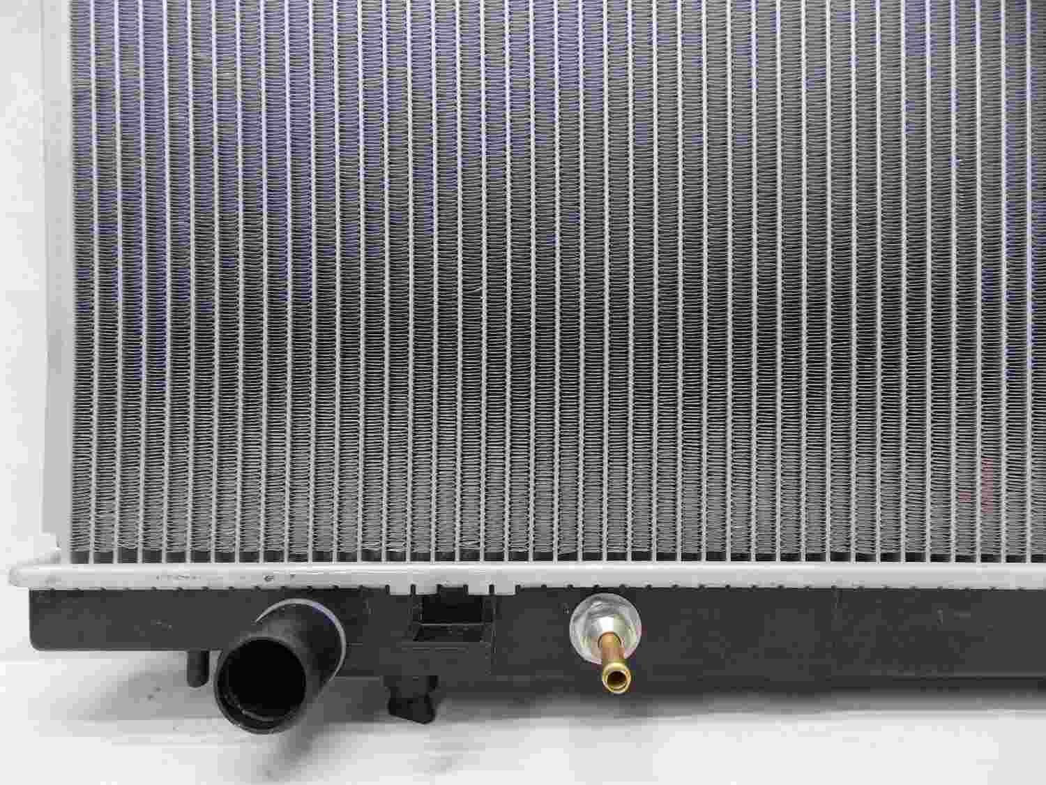 pro parts radiator  frsport 05-r2576