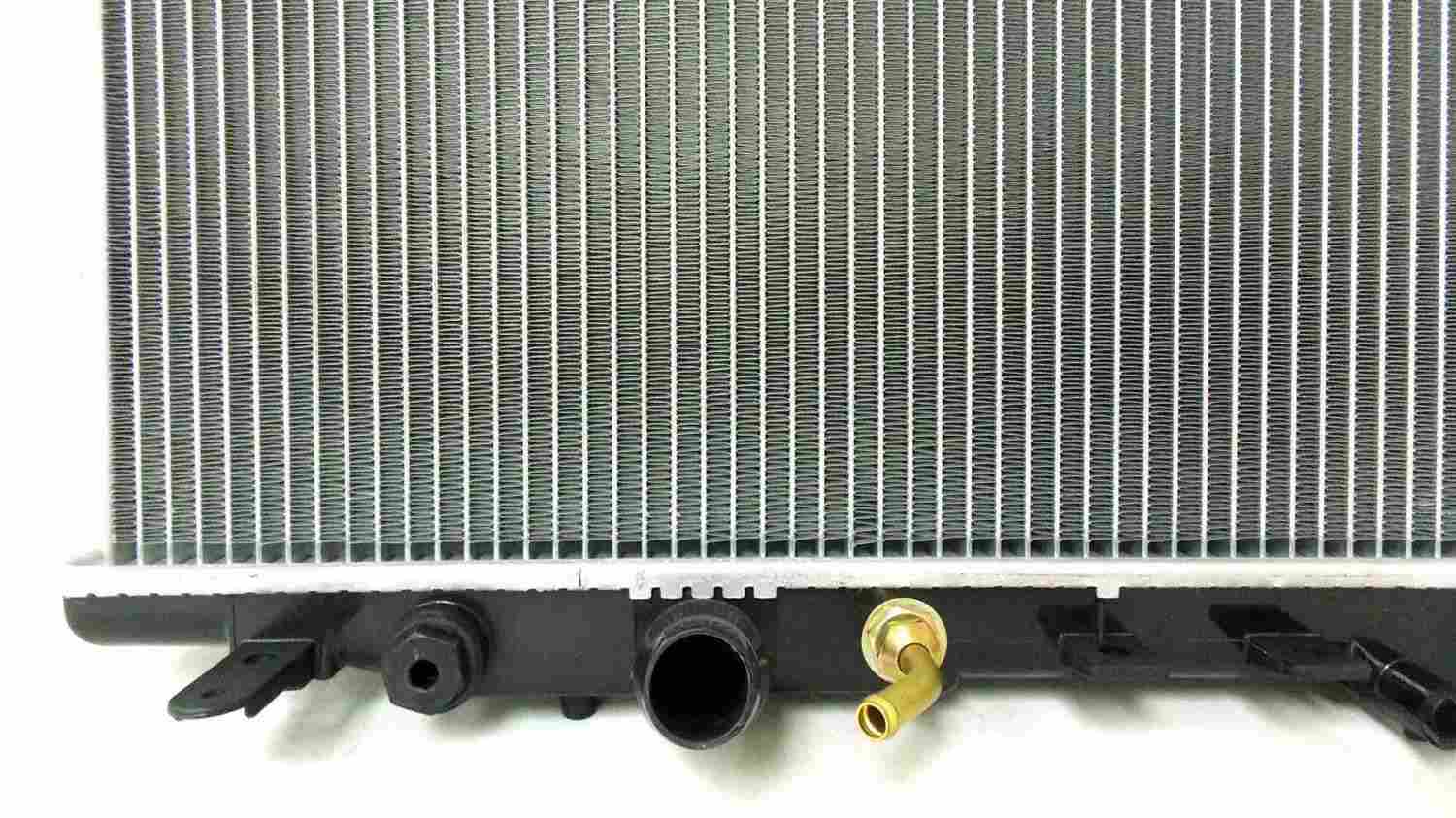 pro parts radiator  frsport 05-r2680