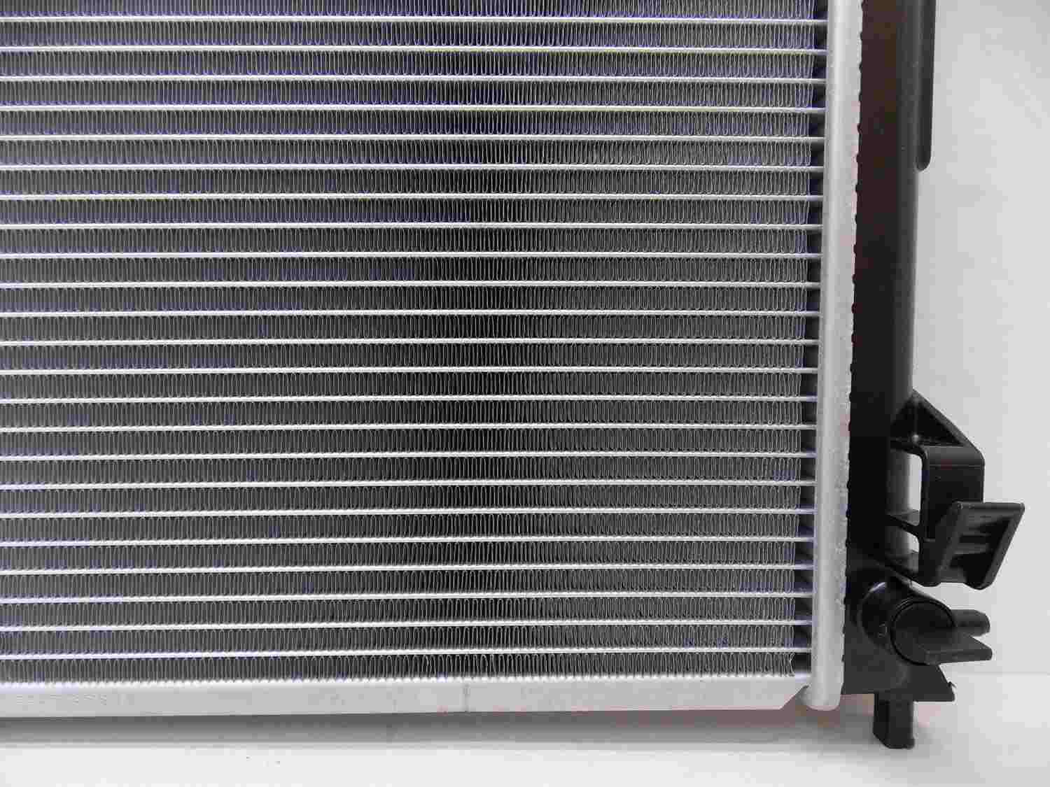 pro parts radiator  frsport 05-r2767