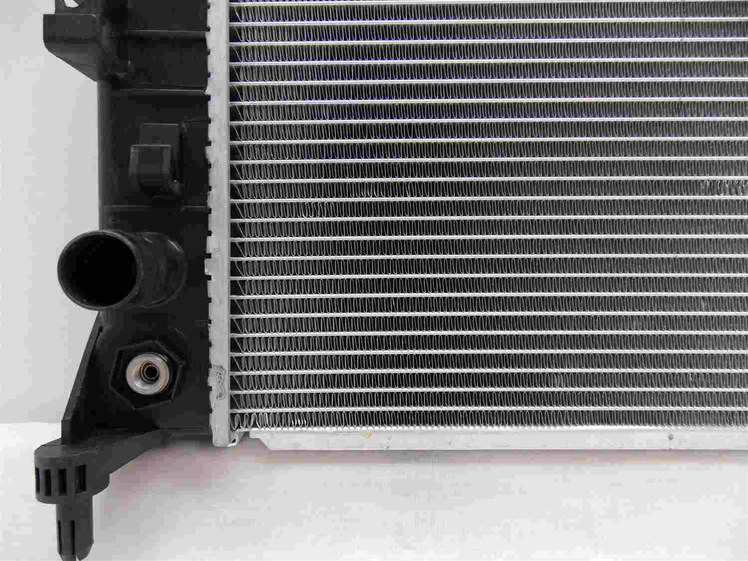 pro parts radiator  frsport 05-r2837