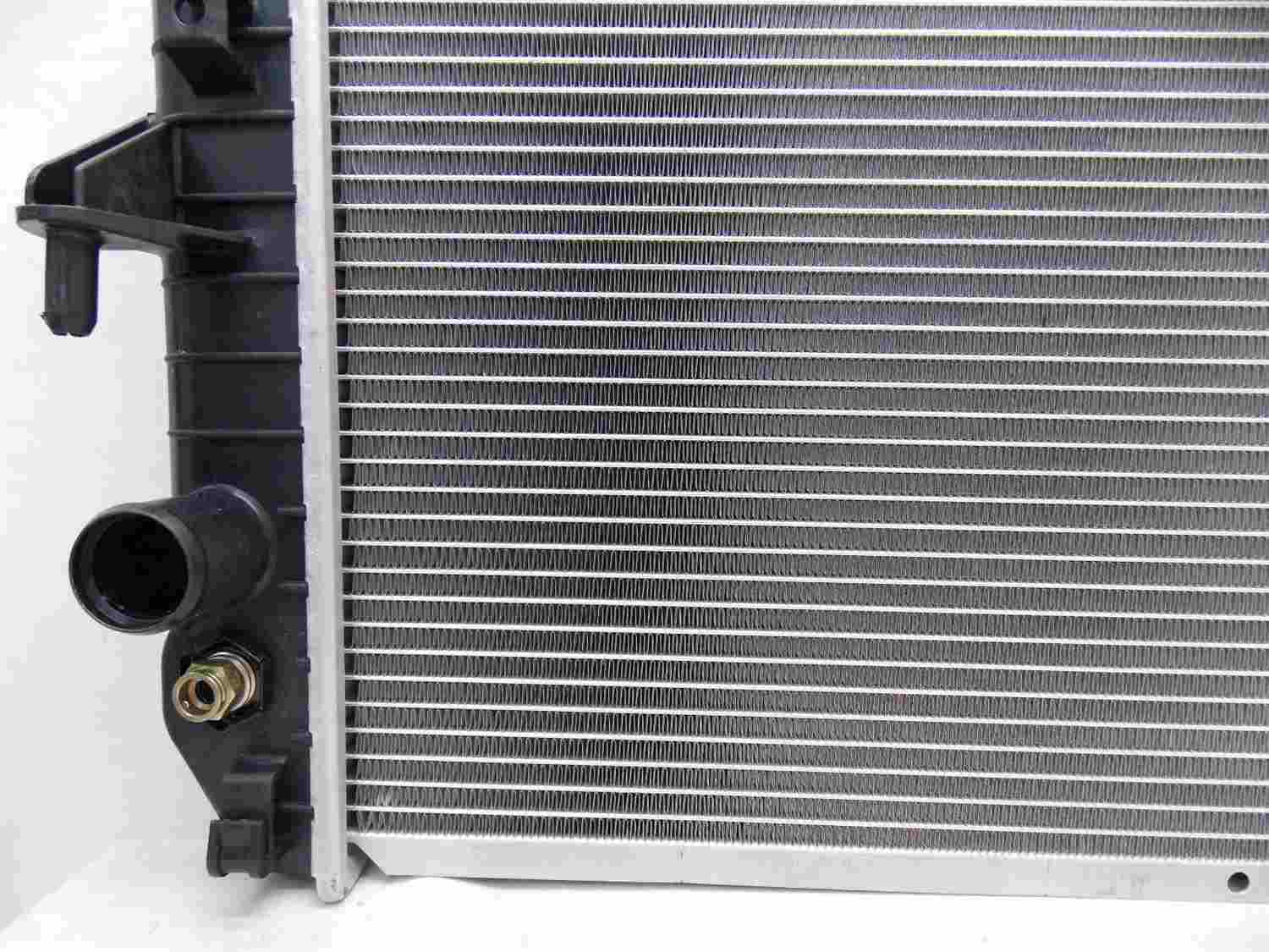 pro parts radiator  frsport 05-r2853