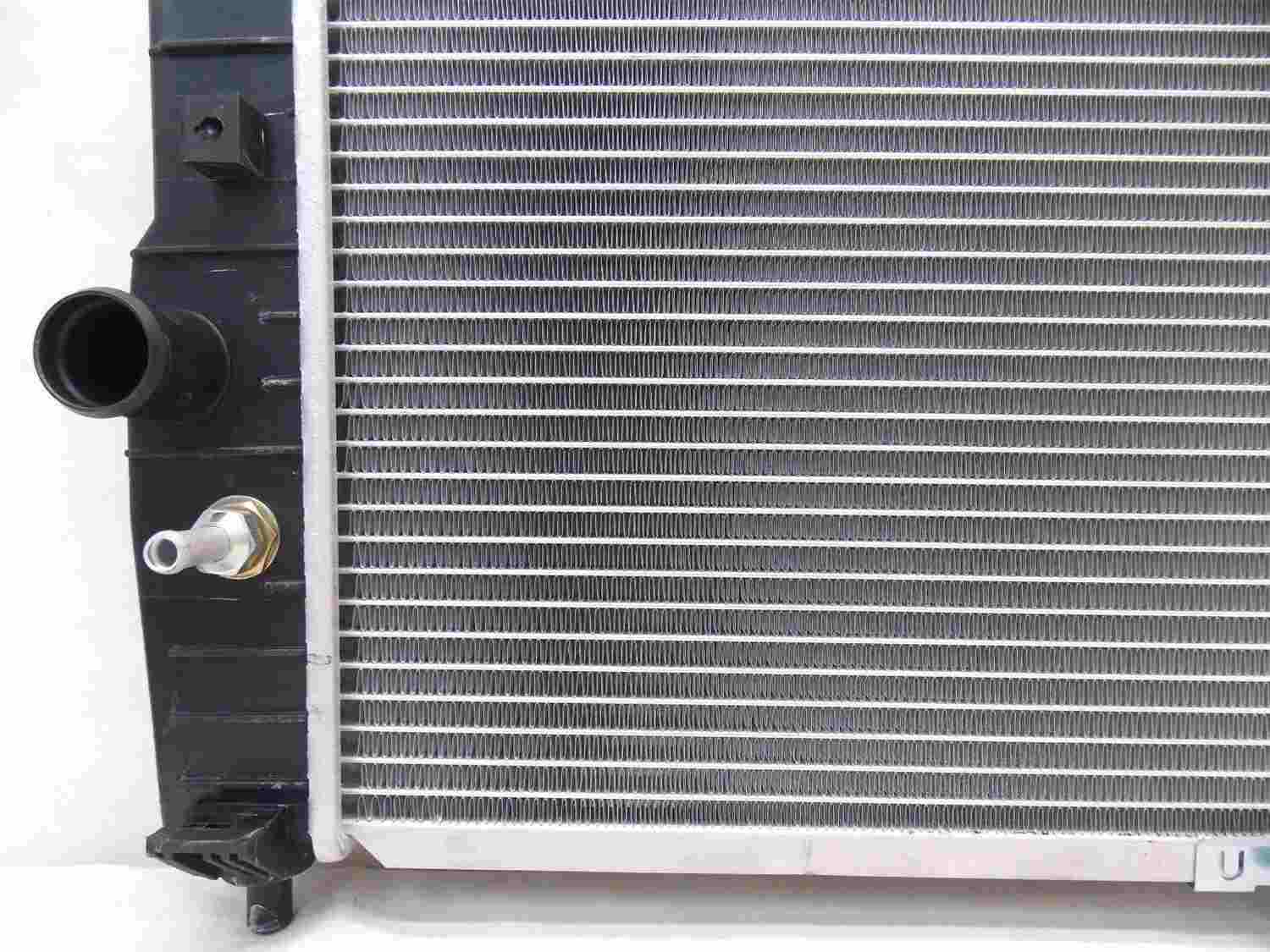 pro parts radiator  frsport 05-r2873