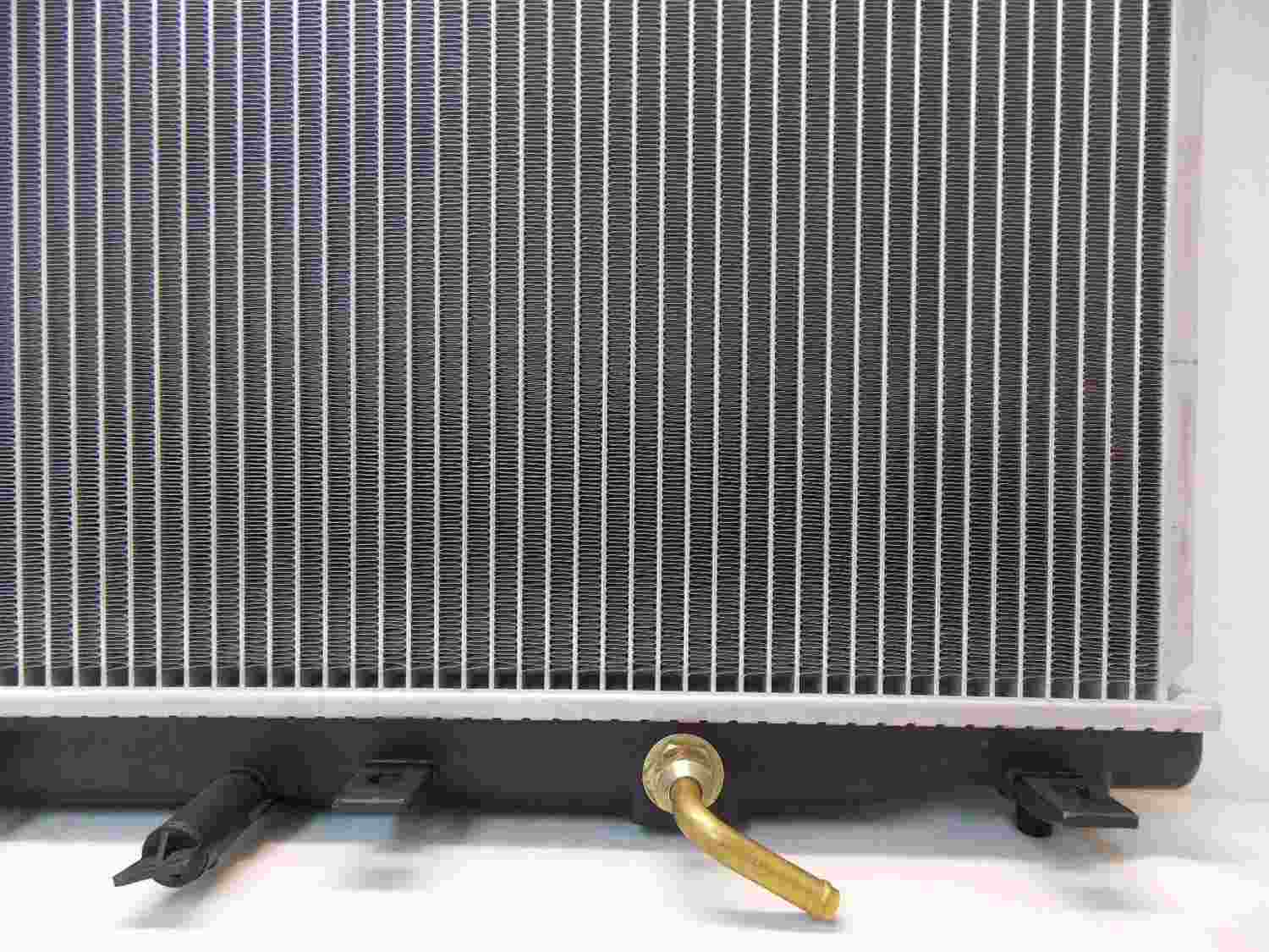 pro parts radiator  frsport 05-r2954