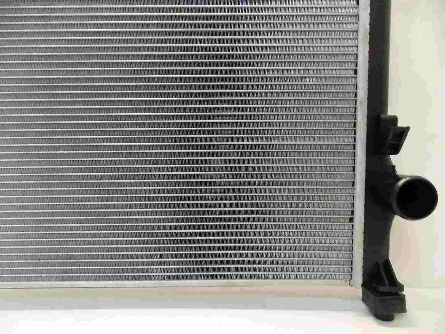 pro parts radiator  frsport 05-r2971