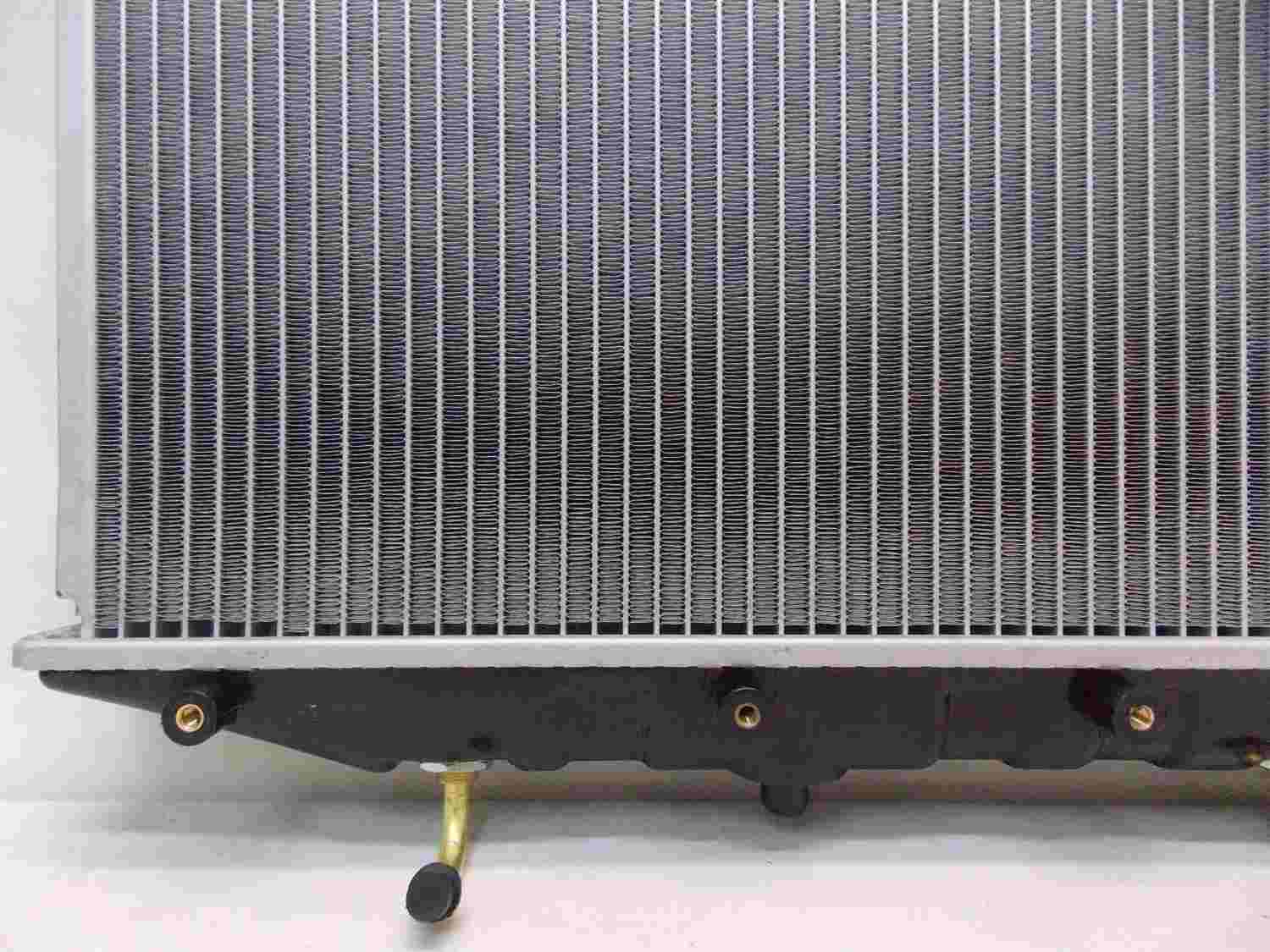 pro parts radiator  frsport 05-r870