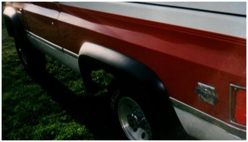 Bushwacker 81-91 Chevy Blazer Extend-A-Fender Style Flares 2pc Covers OEM Flare Holes - Black 40018-11 Main Image