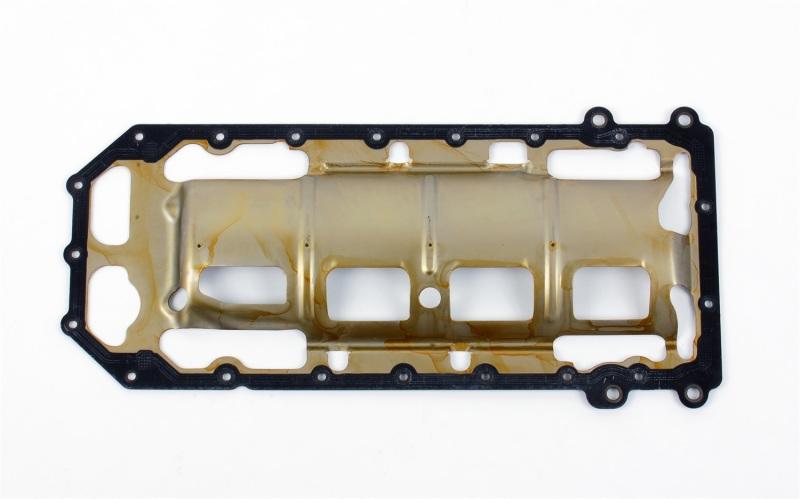 Cometic 05-10 Dodge Hemi 6.1L Rubber Oil Pan Gasket w/ Windage Tray C5529 Main Image