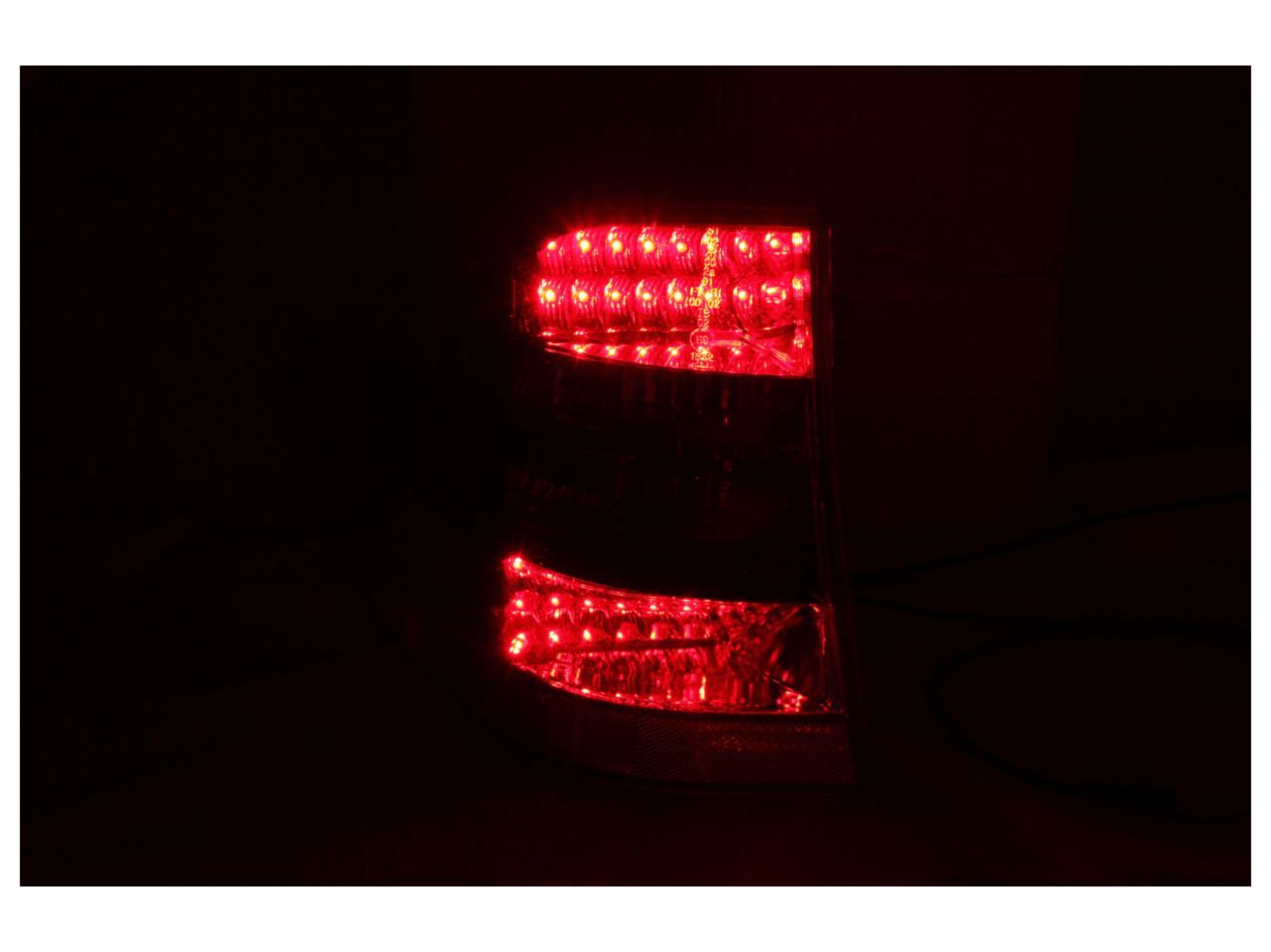 Anzo 1998-2005 Mercedes Benz M Class W163 LED Tail lights Red/Smoke