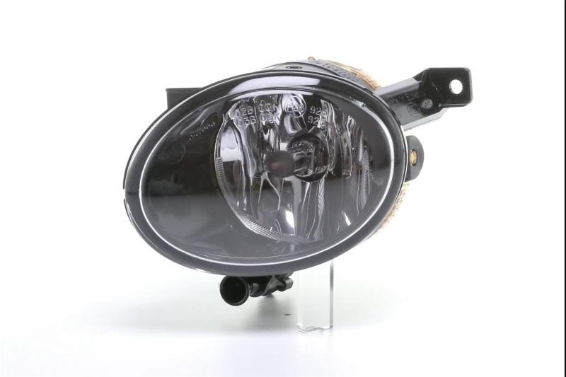 Hella 10-14 Volkswagen Tiguan 2.0L OE Replacement Fog Light Assembly - Left 009954311 Main Image