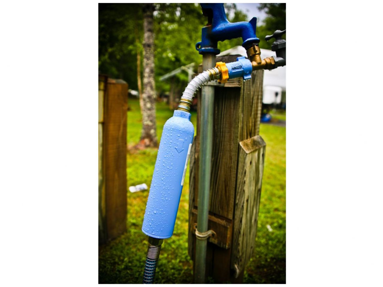 Camco TastePURE Water Filter (KDF) - W / Flexible Hose Protector, LLC