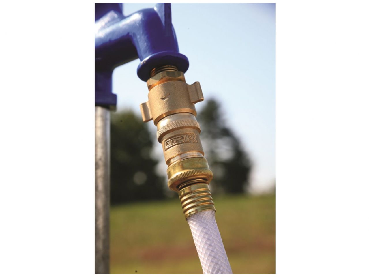 Camco Water Pressure Regulator - 3 / 4" Brass Lead-Free