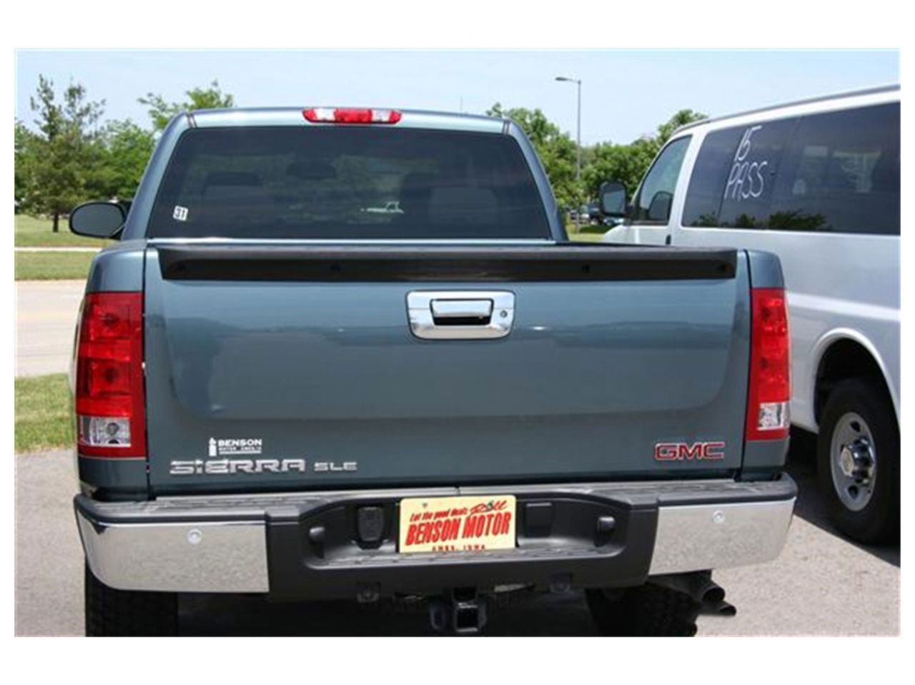 Putco Chevrolet Silverado HD - Tailgate Handle w/ keyhole