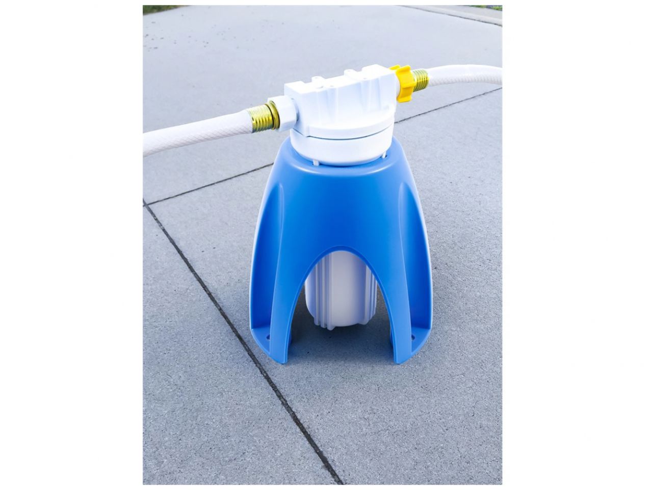 Camco Water Filter Stand - Plastic Bilingual