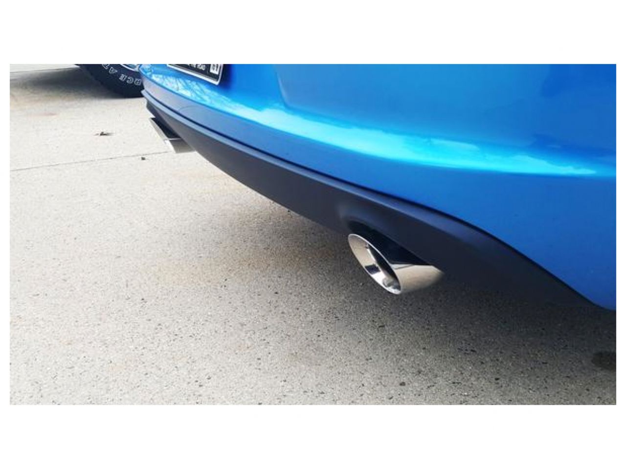 Corsa Performance 15-17 Dodge Charger R/T Pursuit Valance 2.5 Inlet/4 Outlet Exhaust Tip