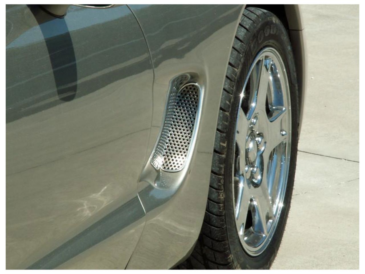 American Car Craft (ACC) Fender Vent;Corvette Side Vent Grilles 2Pc Perforated 1997-2004 C5&Z06