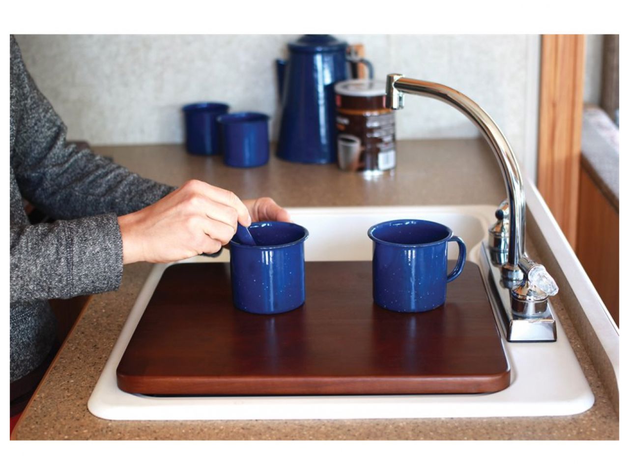 Camco Oak Accents Sink Cover - Bordeaux 13" x 15" (Dark Finish)