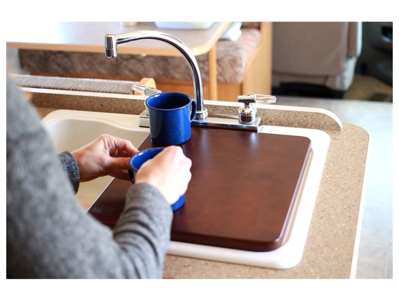 Camco Oak Accents Sink Cover - Bordeaux 13" x 15" (Dark Finish)