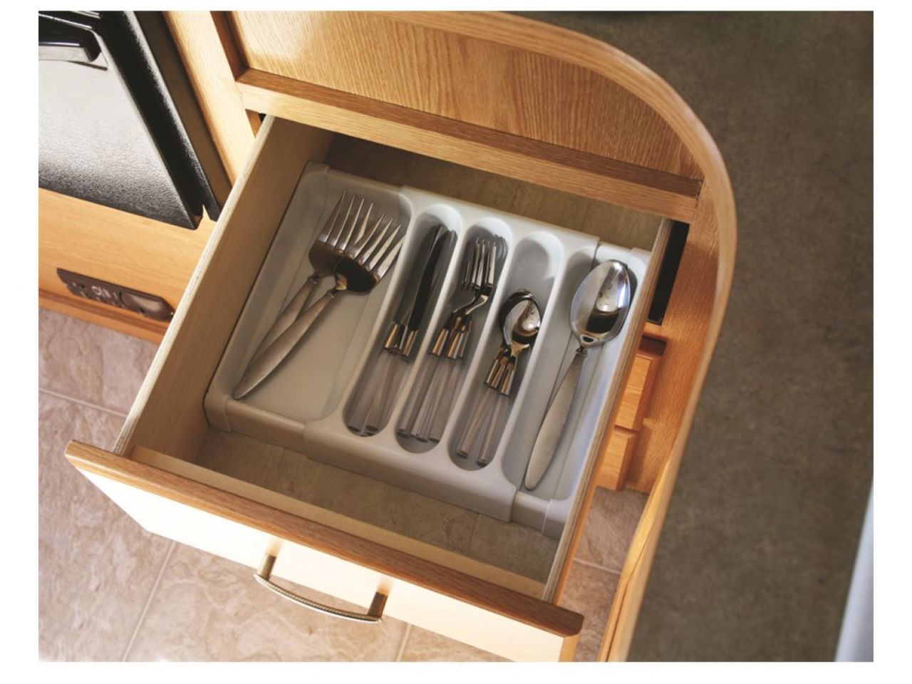 Camco Adjustable Cutlery Tray - White