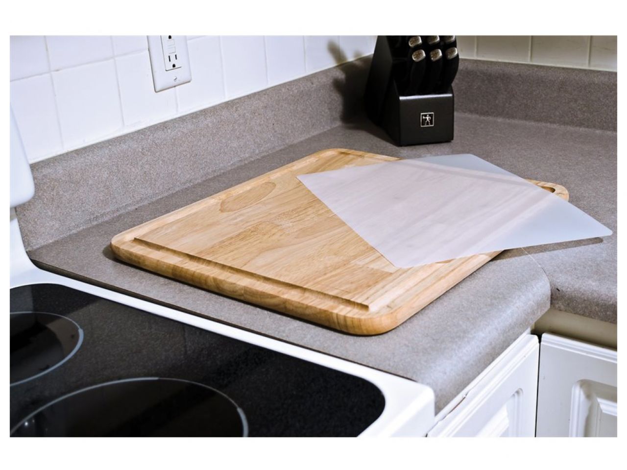 Camco Stove Topper & Cutting Board - 19-1 / 2" x 17" x 3 / 4"