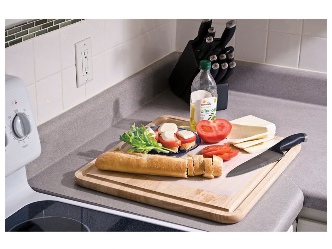 Camco Stove Topper & Cutting Board - 19-1 / 2" x 17" x 3 / 4"