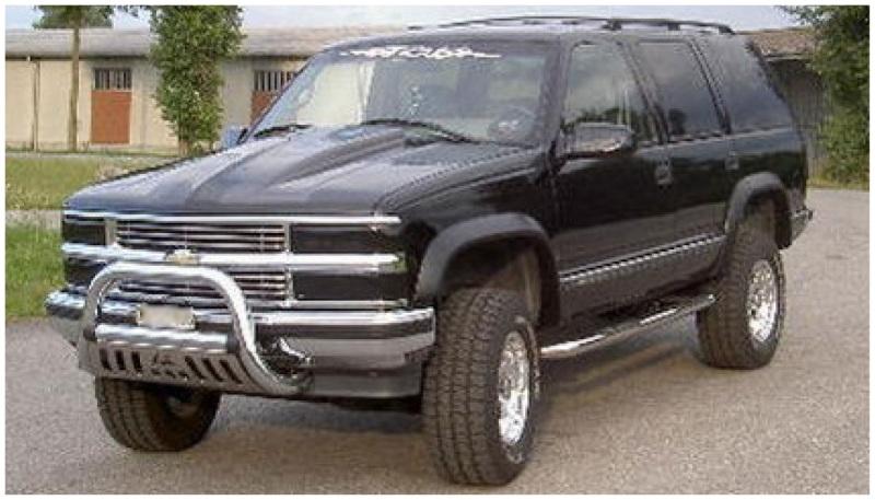 Bushwacker 97-99 Chevy Tahoe Extend-A-Fender Style Flares 4pc 4-Door Only - Black 40903-11 Main Image