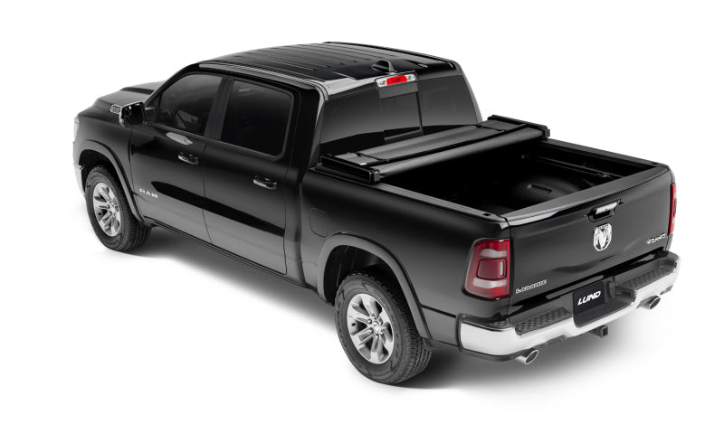 Lund 05-12 Dodge Dakota (5ft. Bed w/o Utility TRack) Genesis Tri-Fold Tonneau Cover - Black 95088