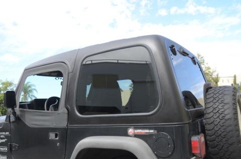 DV8 Offroad 96-06 Wrangler TJ Hard Top Square Back - 2 Door HT96SB22