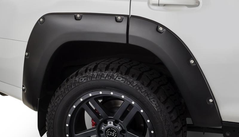 Bushwacker 14-18 Toyota 4Runner Pocket Style Flares 2pc Excludes Limited - Black 30046-02 Main Image