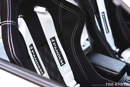 TRA Kyoto Pandem Seat Belt Harness - White