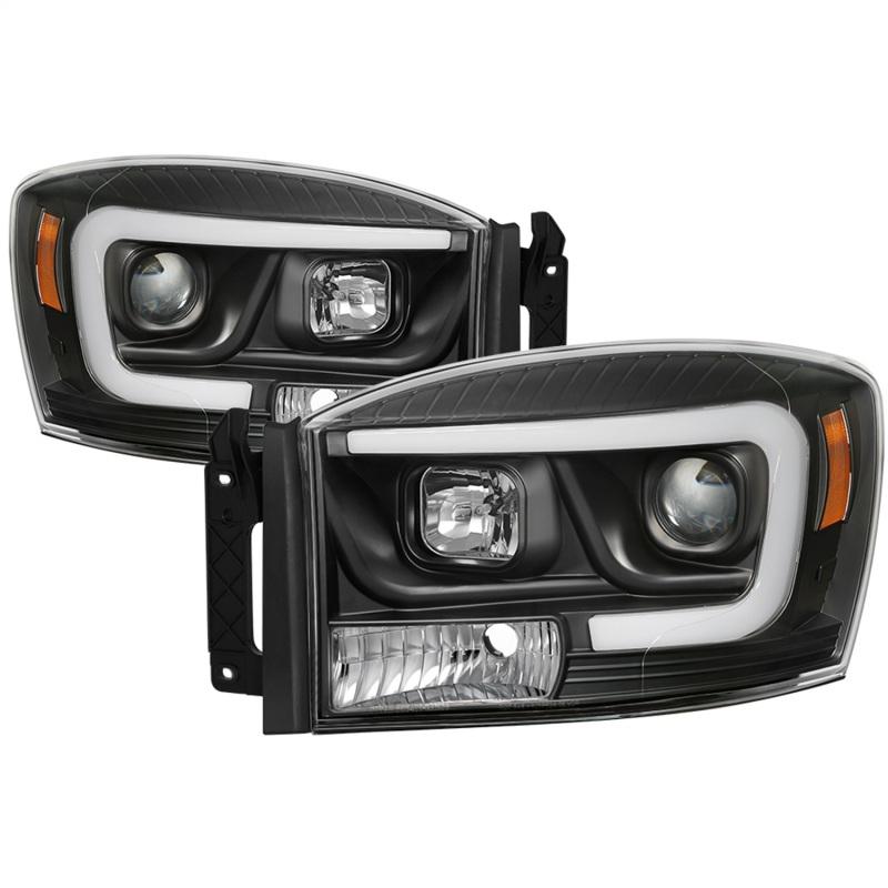 Spyder Dodge Ram 1500 06-08 V2 Projector Headlights - Light Bar DRL - Black (PRO-YD-DR06V2-LB-BK) 5085306 Main Image