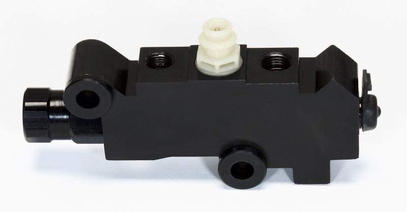 Wilwood Proportioning Valve - GM Style Fixed w/ Delay (Metering Valve) 260-11322 Main Image