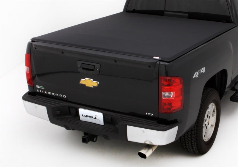 Lund 99-07 Chevy Silverado 1500 (6.5ft. Bed) Genesis Elite Tri-Fold Tonneau Cover - Black 95853