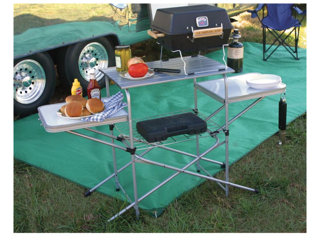 Camco Deluxe Grilling Table - Table