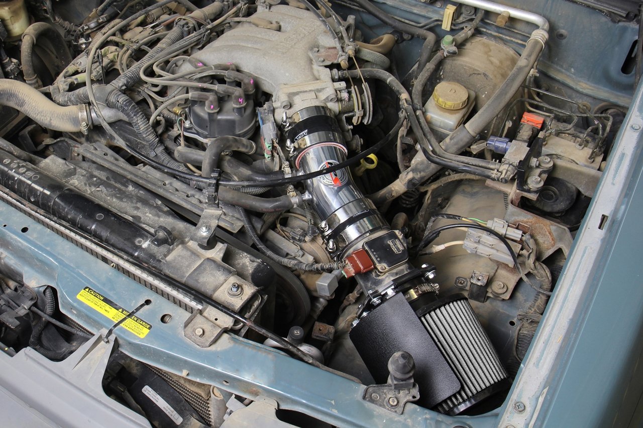 HPS Shortram Air Intake Kit 2000-2004 Nissan Xterra 3.3L V6 Non Supercharged, Includes Heat Shield, Red