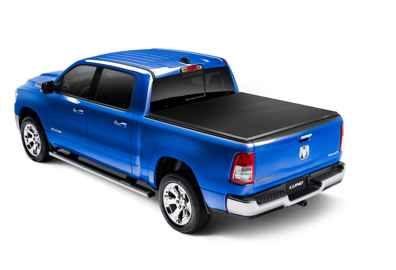 Lund 05-12 Dodge Dakota (5ft. Bed w/o Utility TRack) Genesis Elite Tri-Fold Tonneau Cover - Black 95888