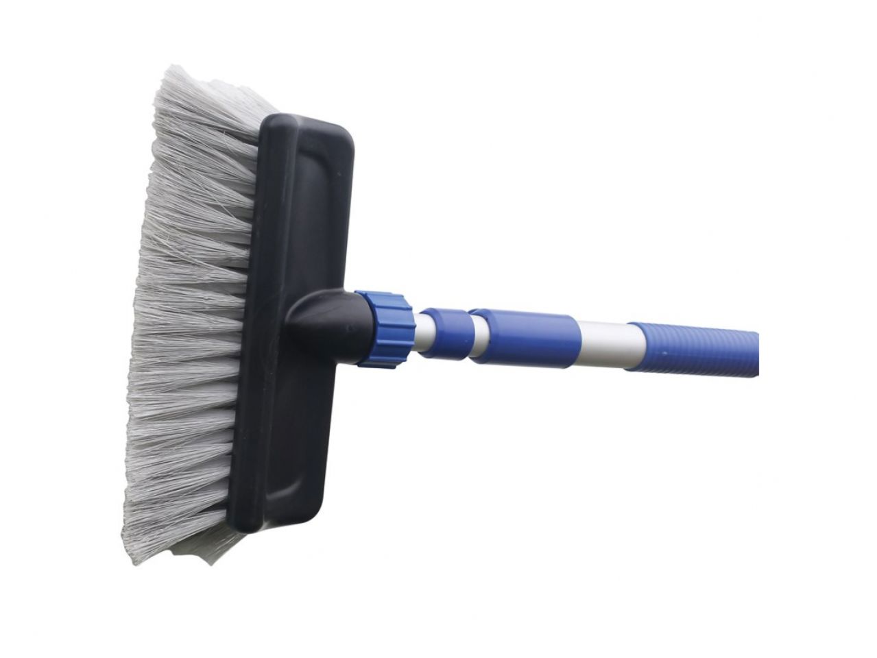 Camco Flow Through Wash Brush - w / Push Button Handle Bilingual