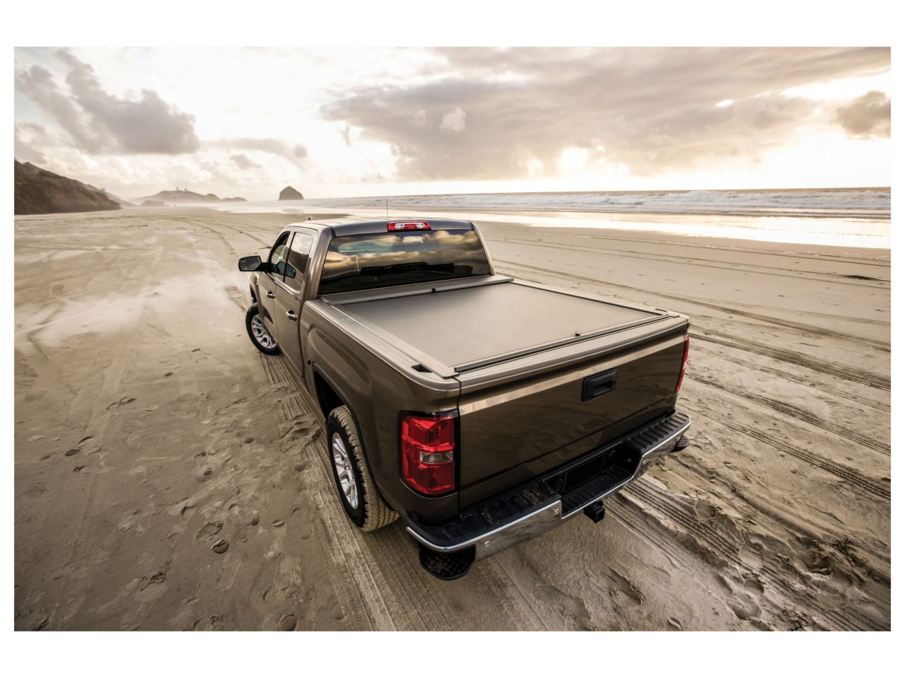 Roll N Lock 16-23 Tacoma Double Cab, 5' 1" w/out Trail Special Edition Storage Boxes A-Series Tonneau Cover