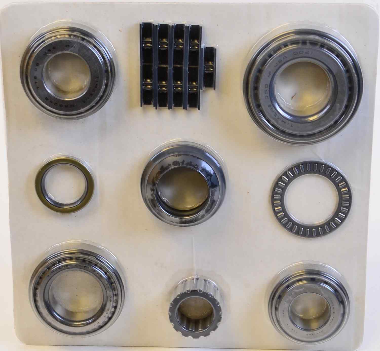 SKF Manual Transmission Bearing and Seal Overhaul Kit  top view frsport STK3650